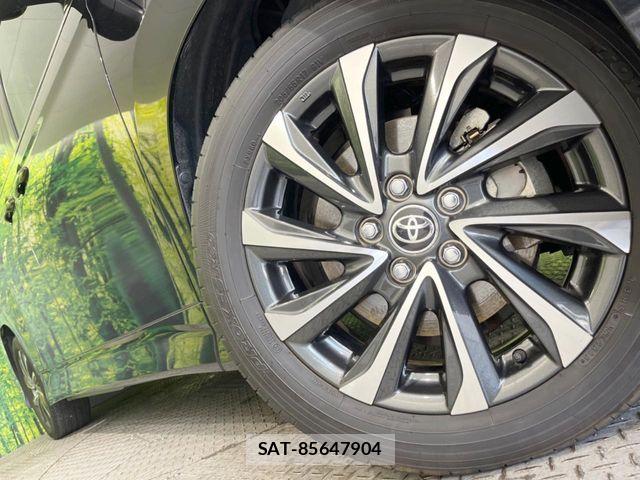 Toyota VOXY HYBRID 2023-06 6717748-13