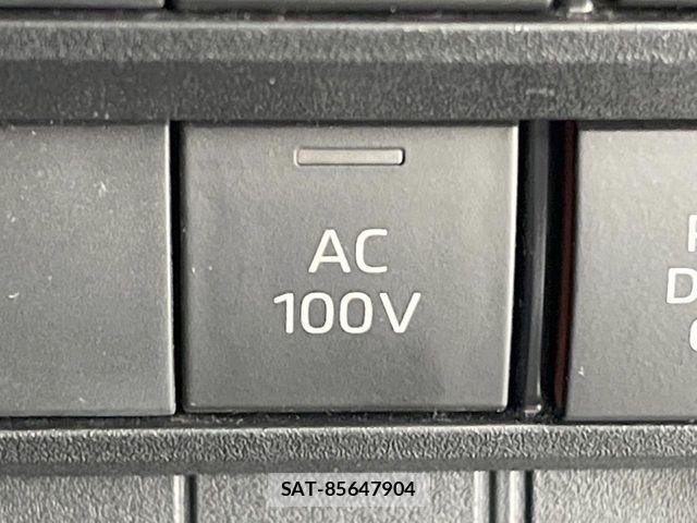 Toyota VOXY HYBRID 2023-06 6717748-5