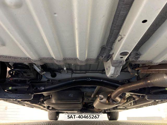 Toyota VOXY HYBRID 2023-05 6717749-19