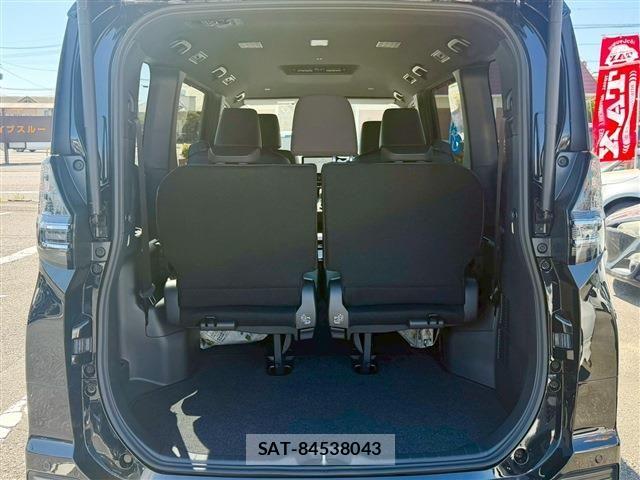 Toyota VOXY HYBRID 2026-02 6753877-23
