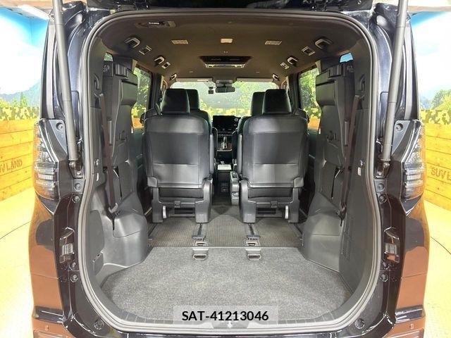 Toyota VOXY HYBRID 2023-08 6753891-10