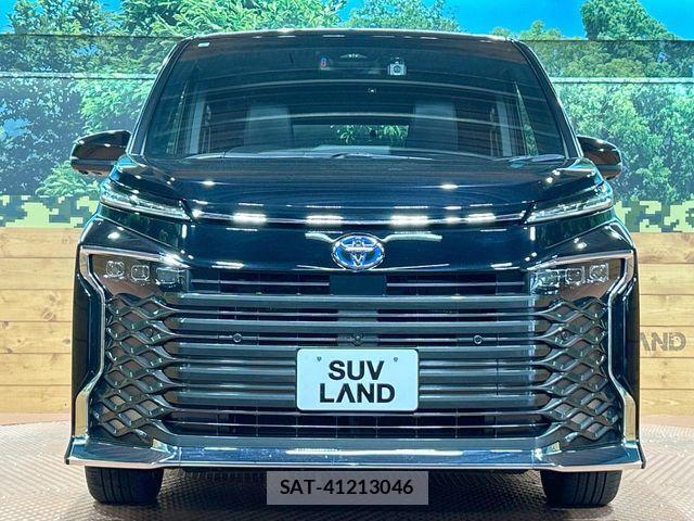 Toyota VOXY HYBRID 2023-08 6753891-13