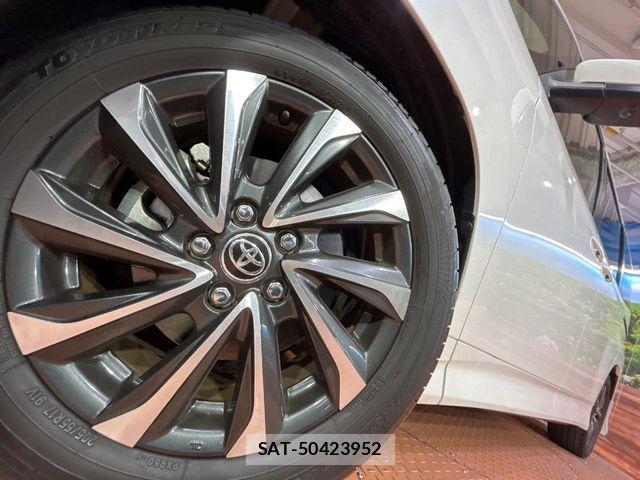 Toyota VOXY HYBRID 2022-03 6753884-13