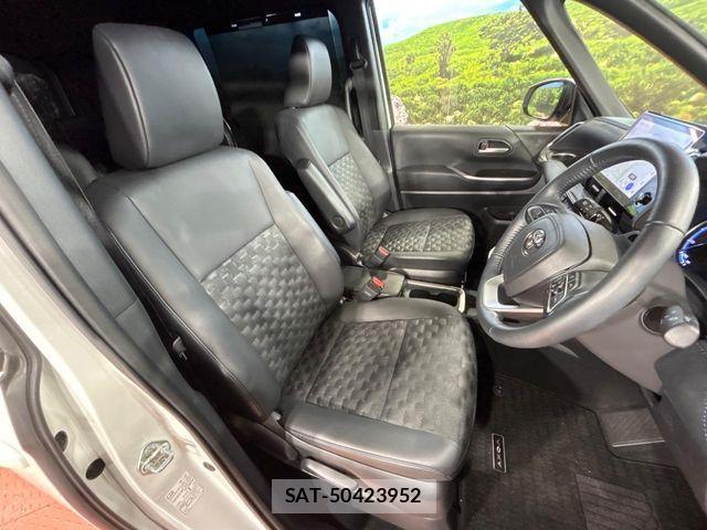 Toyota VOXY HYBRID 2022-03 6753884-7