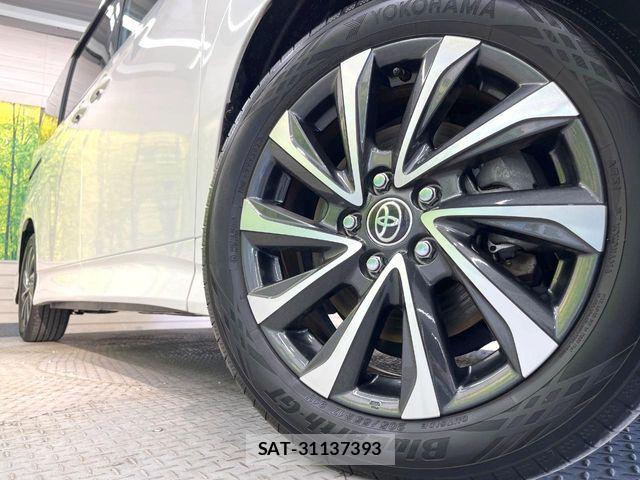 Toyota VOXY HYBRID 2023-10 6753892-13