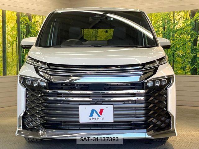 Toyota VOXY HYBRID 2023-10 6753892-14