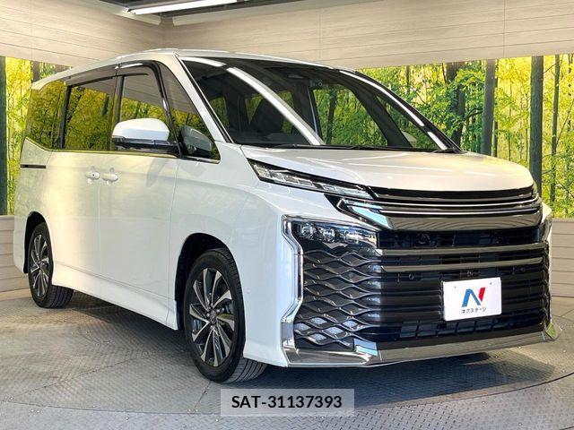 Toyota VOXY HYBRID 2023-10 6753892-16