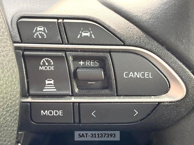 Toyota VOXY HYBRID 2023-10 6753892-4
