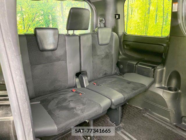Toyota VOXY HYBRID 2021-02 6753895-9