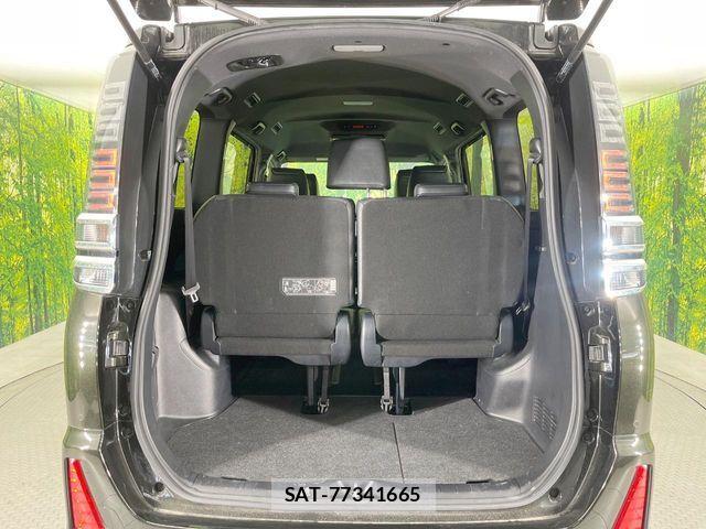 Toyota VOXY HYBRID 2021-02 6753895-10