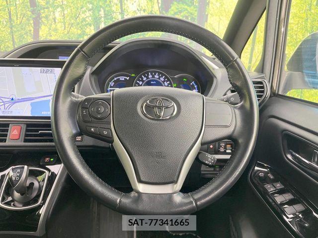 Toyota VOXY HYBRID 2021-02 6753895-11