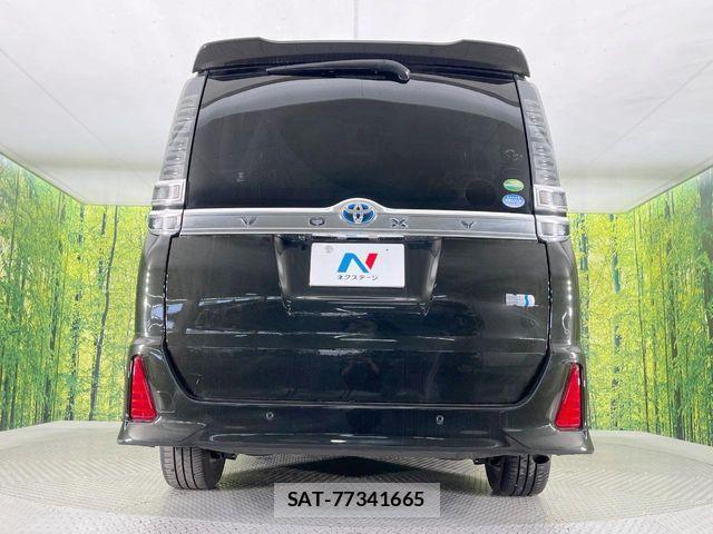 Toyota VOXY HYBRID 2021-02 6753895-15