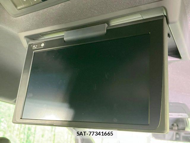 Toyota VOXY HYBRID 2021-02 6753895-2