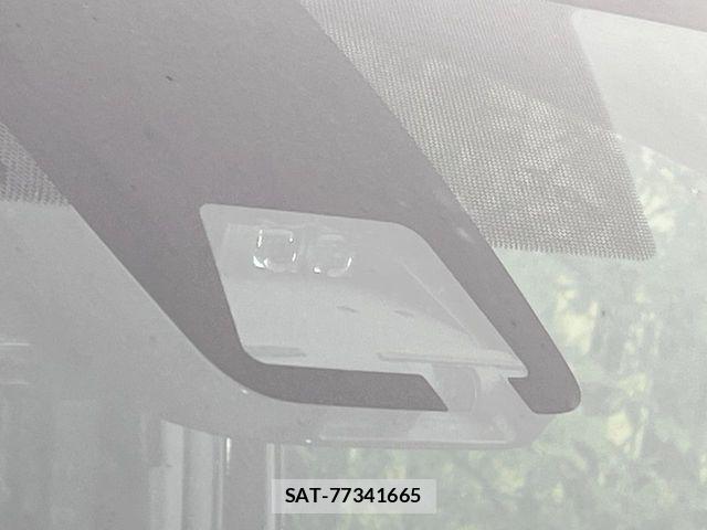 Toyota VOXY HYBRID 2021-02 6753895-5