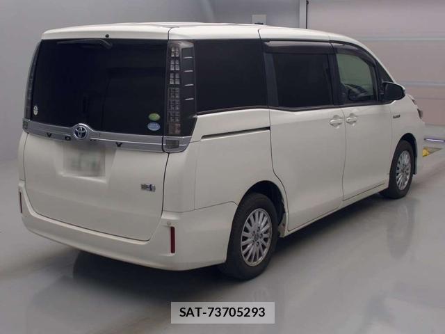 Toyota VOXY HYBRID 2014-07 6773626-1