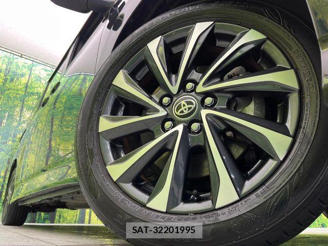 Toyota VOXY HYBRID 2023-07 6791769-13