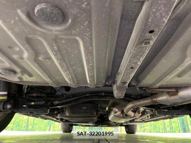 Toyota VOXY HYBRID 2023-07 6791769-18