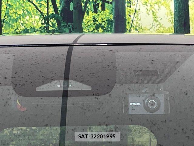 Toyota VOXY HYBRID 2023-07 6791769-4