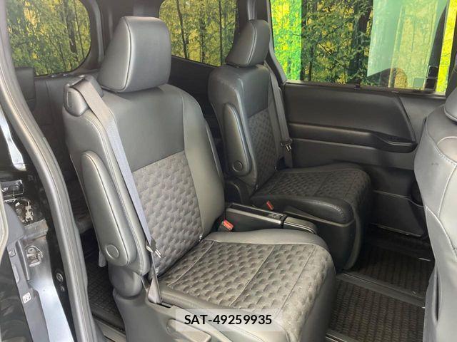 Toyota VOXY HYBRID 2025-06 6791743-10