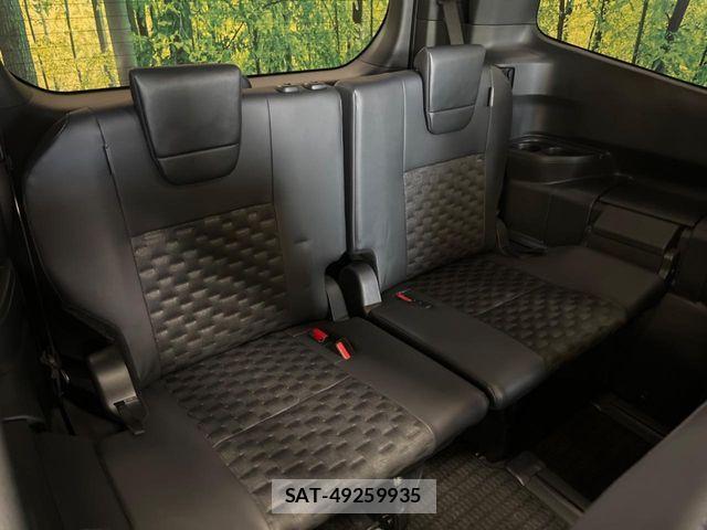 Toyota VOXY HYBRID 2025-06 6791743-11