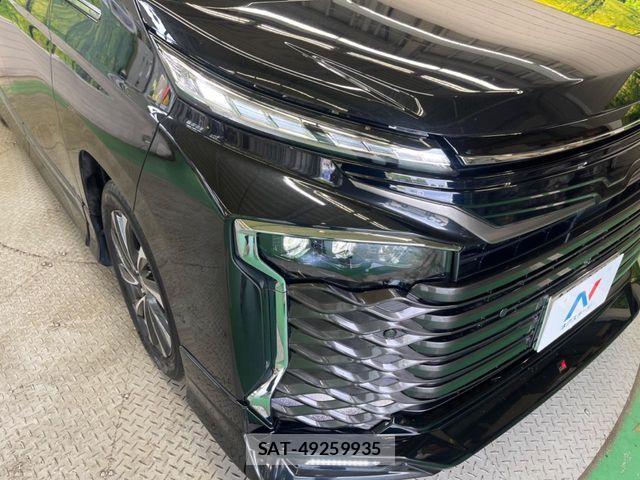 Toyota VOXY HYBRID 2025-06 6791743-12