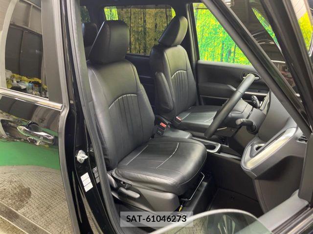 Toyota VOXY HYBRID 2023-10 6791756-9