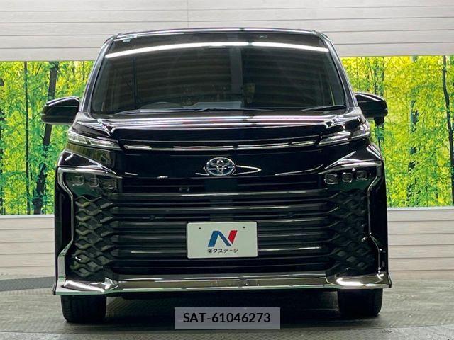 Toyota VOXY HYBRID 2023-10 6791756-14