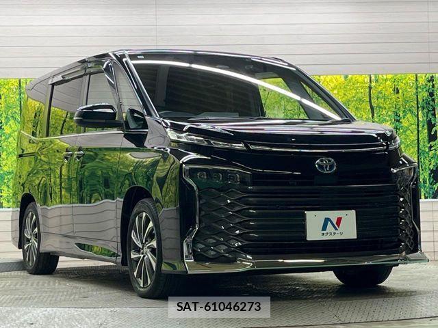 Toyota VOXY HYBRID 2023-10 6791756-16