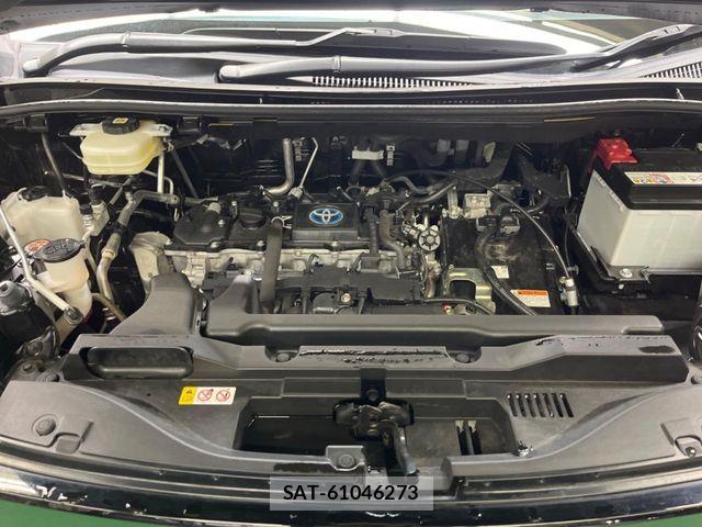 Toyota VOXY HYBRID 2023-10 6791756-19