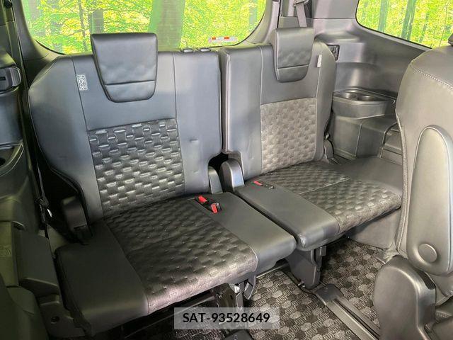 Toyota VOXY HYBRID 2024-12 6791758-9