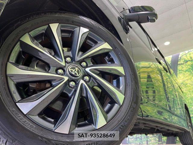 Toyota VOXY HYBRID 2024-12 6791758-13