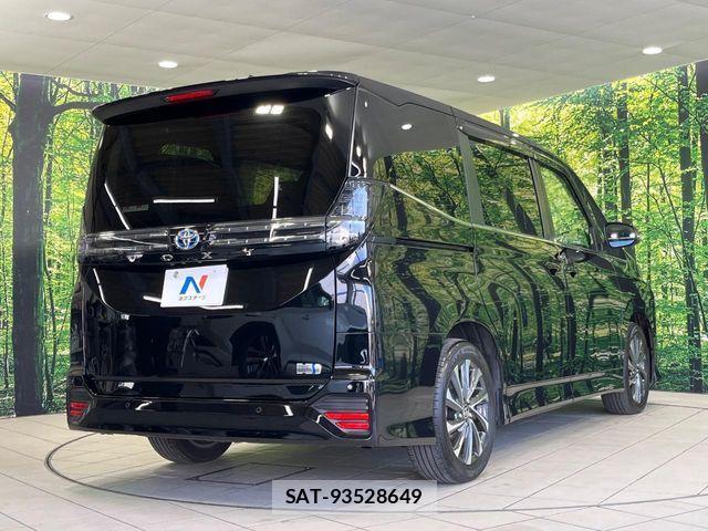 Toyota VOXY HYBRID 2024-12 6791758-17