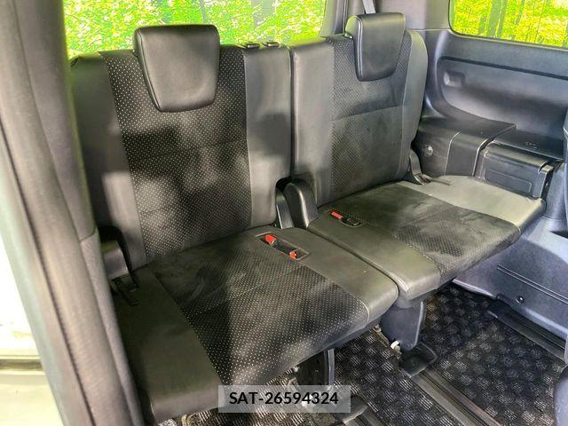 Toyota VOXY HYBRID 2021-04 6791781-9