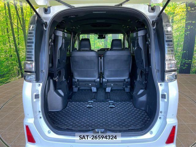 Toyota VOXY HYBRID 2021-04 6791781-10