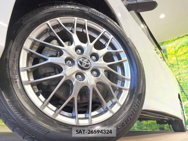 Toyota VOXY HYBRID 2021-04 6791781-13