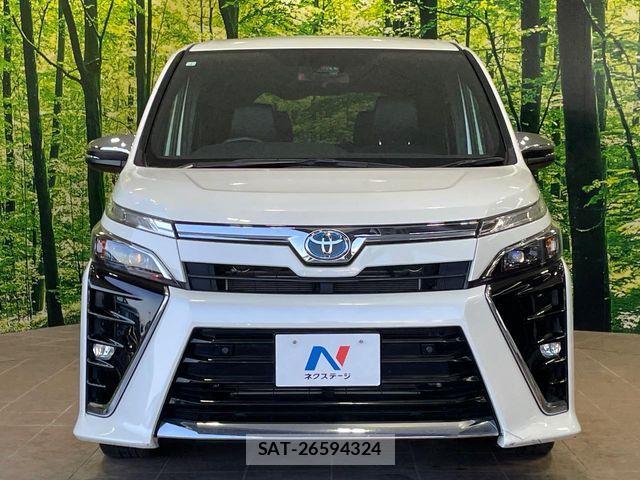Toyota VOXY HYBRID 2021-04 6791781-14