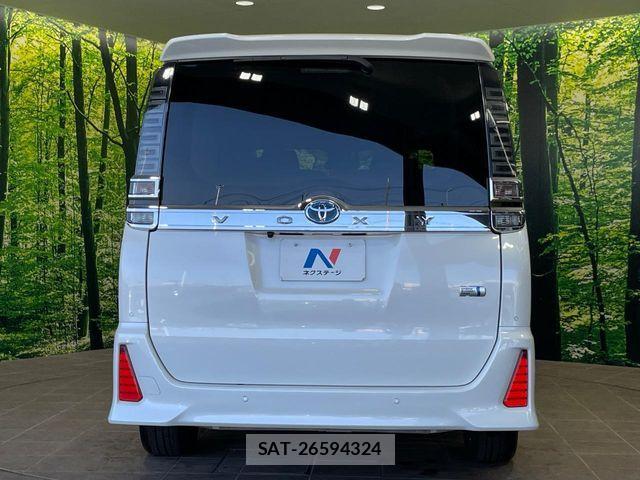 Toyota VOXY HYBRID 2021-04 6791781-15