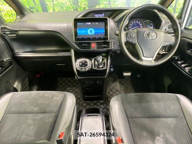 Toyota VOXY HYBRID 2021-04 6791781-1