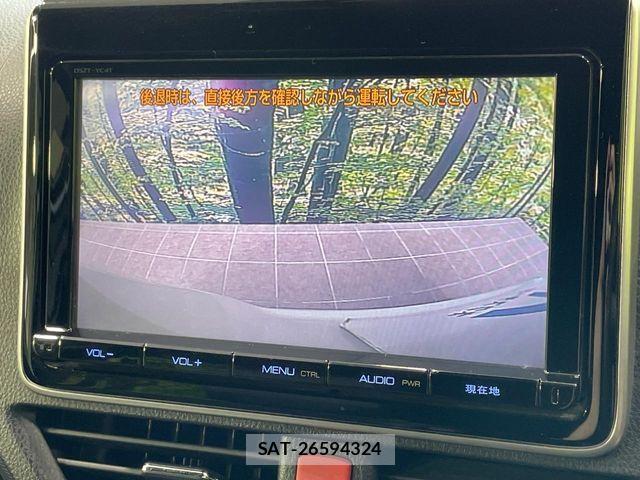 Toyota VOXY HYBRID 2021-04 6791781-4