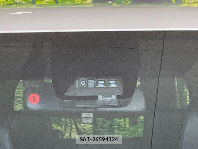 Toyota VOXY HYBRID 2021-04 6791781-5