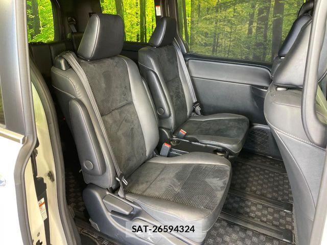 Toyota VOXY HYBRID 2021-04 6791781-8