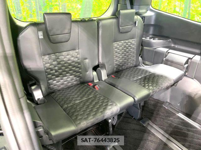 Toyota VOXY HYBRID 2023-10 6791754-9
