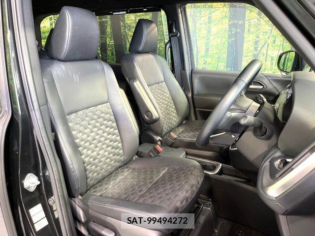 Toyota VOXY HYBRID 2022-11 6791768-8