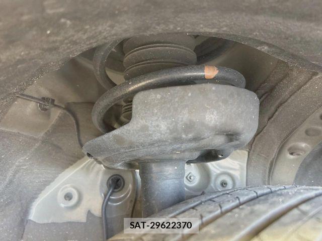 Toyota VOXY HYBRID 2023-04 6791767-19