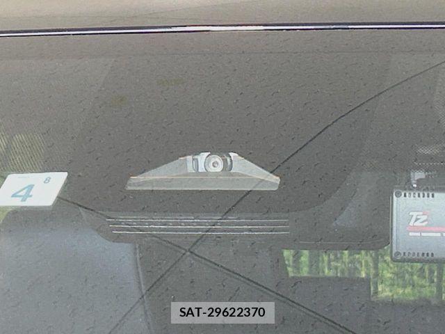 Toyota VOXY HYBRID 2023-04 6791767-2