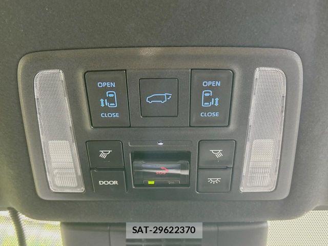 Toyota VOXY HYBRID 2023-04 6791767-6