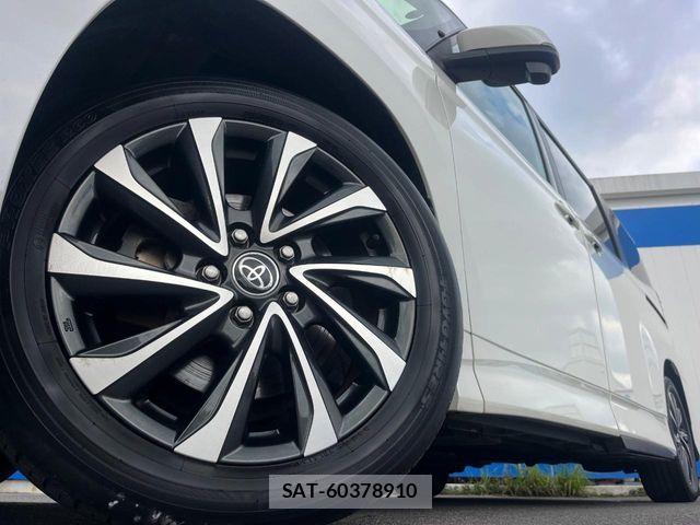 Toyota VOXY HYBRID 2023-12 6791760-14