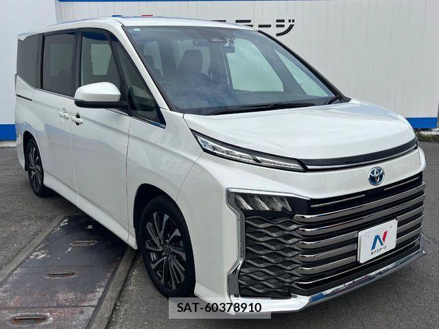 Toyota VOXY HYBRID 2023-12 6791760-17