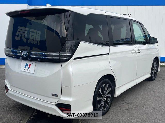 Toyota VOXY HYBRID 2023-12 6791760-18