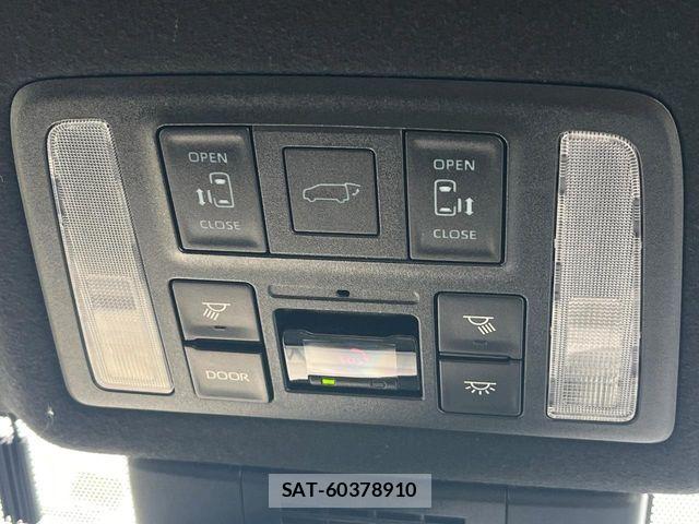 Toyota VOXY HYBRID 2023-12 6791760-6